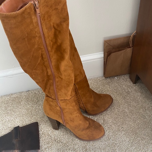 COPY - Lulu’s Knee High Suede Boots - Picture 4 of 5
